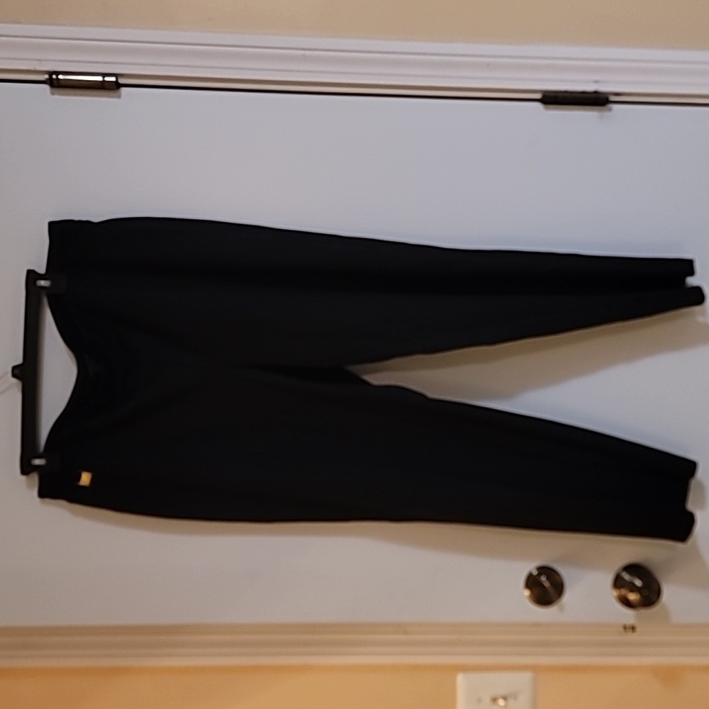 Black stretch pants, 1X